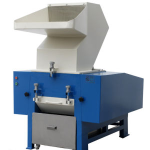 What is a waste plastic crusher machine?